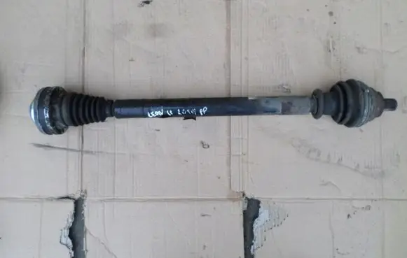 Seat Leon (1P) Front driveshaft