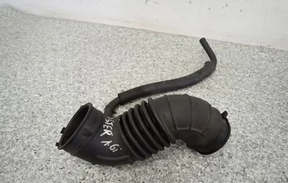 Hyundai Veloster Intercooler hose/pipe