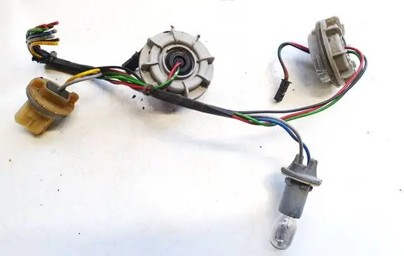 Chevrolet Captiva Tail light bulb cover holder
