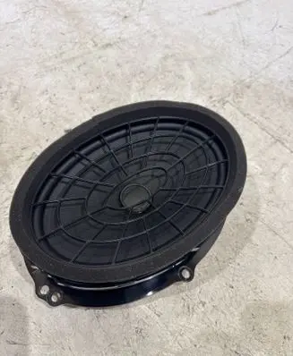 Bentley Continental Subwoofer speaker 3SA035411G