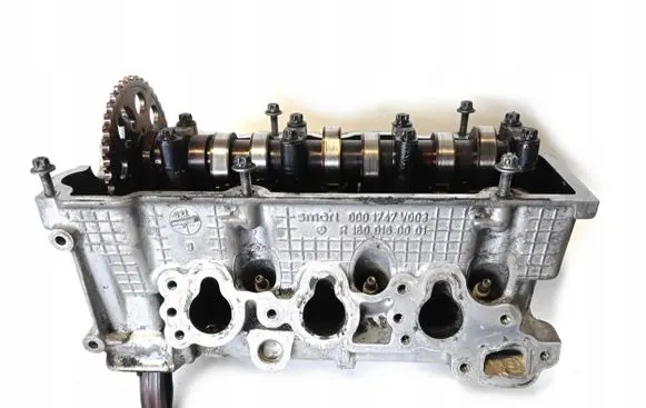Smart ForTwo I Engine head 0001747V003