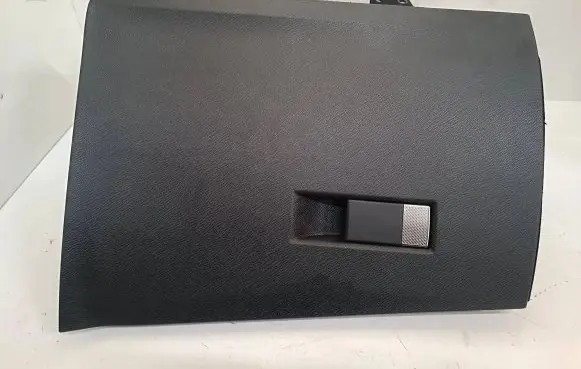 Citroen DS7 Crossback Glove box