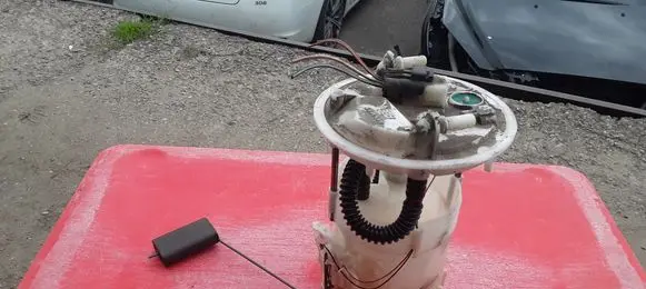 Renault Megane II In-tank fuel pump 8200288808