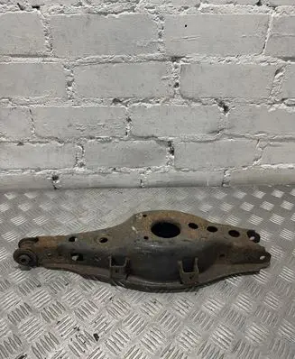 Toyota Avensis T270 Rear upper control arm/wishbone