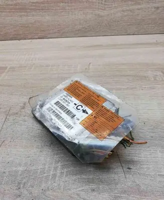 Nissan Almera Tino Airbag control unit/module 988204U400 0285001361