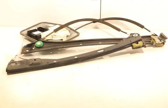 Volkswagen Golf Plus Front window lifting mechanism without motor 5M1837401F