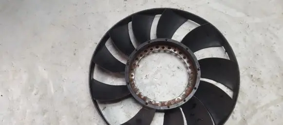 Volkswagen PASSAT B5 Fan impeller 059121301A