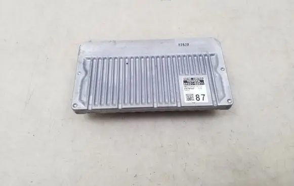 Toyota Auris 150 Engine control unit/module 896610Z871