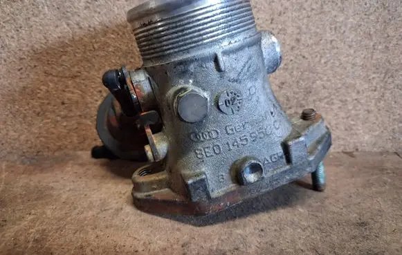 Audi A6 S6 C5 4B EGR valve 8E0145950C