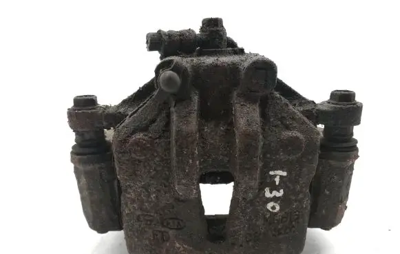 Hyundai i30 Front brake caliper