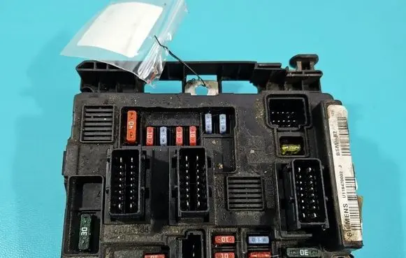 Citroen Berlingo Central body control module U1184700002J IMPRK1524775
