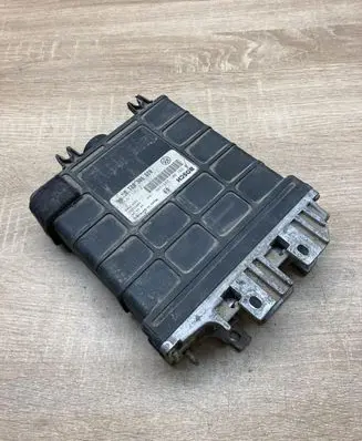 Volkswagen PASSAT B4 Engine control unit/module ECU 028906021R 0281001245