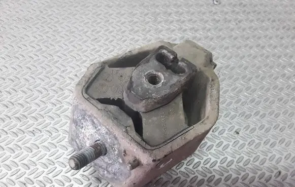 Audi A6 S6 C4 4A Gearbox mount