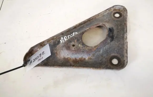 Opel Zafira B Engine mounting bracket