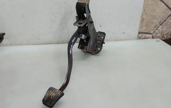 Chevrolet Epica Clutch pedal 