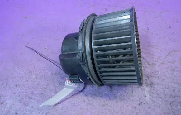 Ford C-MAX I Heater fan/blower 3M5H18456AD