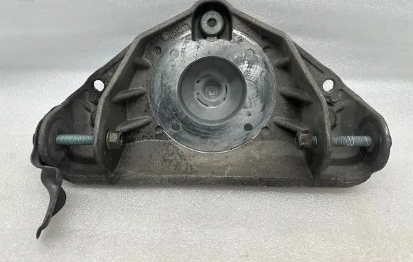 Porsche Cayenne (9PA) Coil spring mount 7L0412391