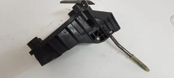 Citroen C4 I Gear shifter/selector 9657303580