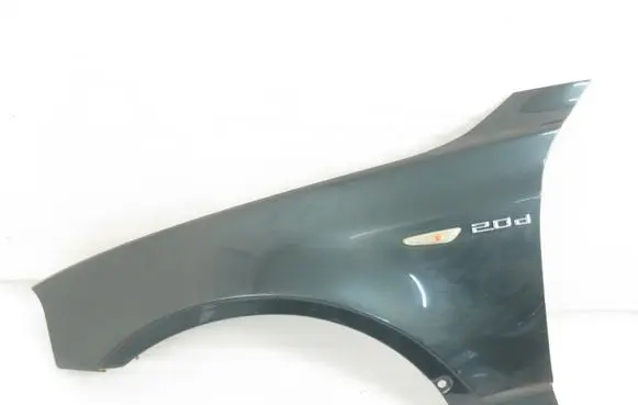 BMW X3 E83 Fender