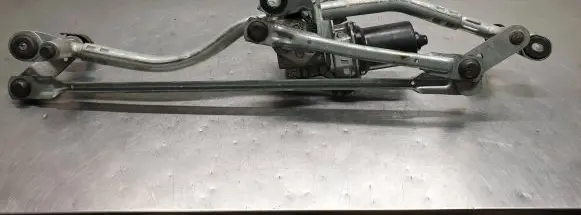 Audi A4 S4 B8 8K Front wiper linkage and motor 8K1955023D A5276546 1103141517