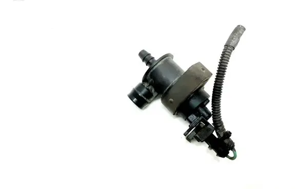 Volvo XC90 Vacuum valve 8653642