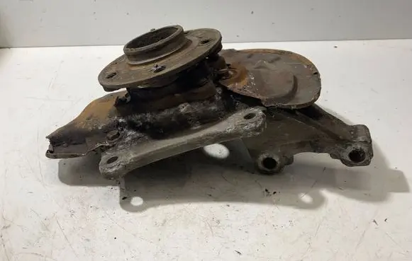 Volvo S60 Front wheel hub 9461941