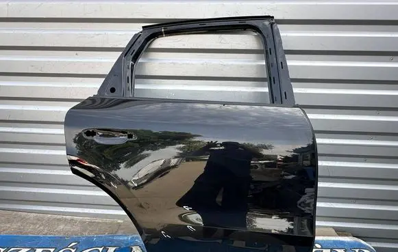 Porsche Cayenne (9Y0 9Y3) Rear door 9Y0833312