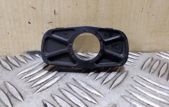 Mercedes-Benz C W204 Tailgate/boot lid lock trim A2047580014