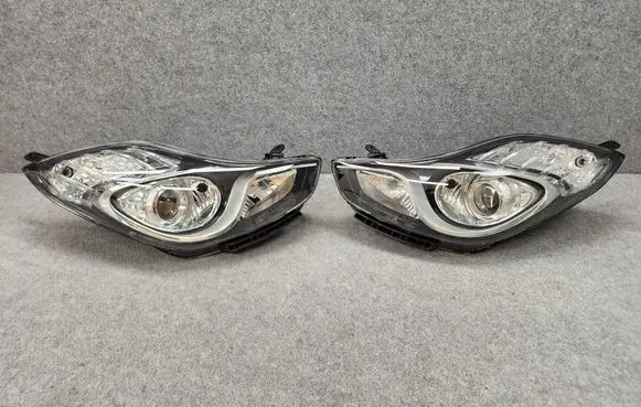 Hyundai ix20 Headlights/headlamps set 921011K3XXSCZ 921011K3
