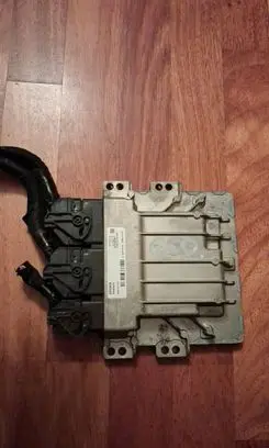 Renault Captur II Engine control unit/module 237107362S