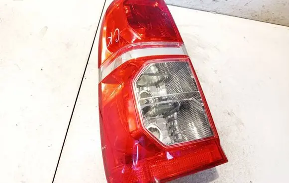 Toyota Hilux (AN10, AN20, AN30) Rear/tail lights