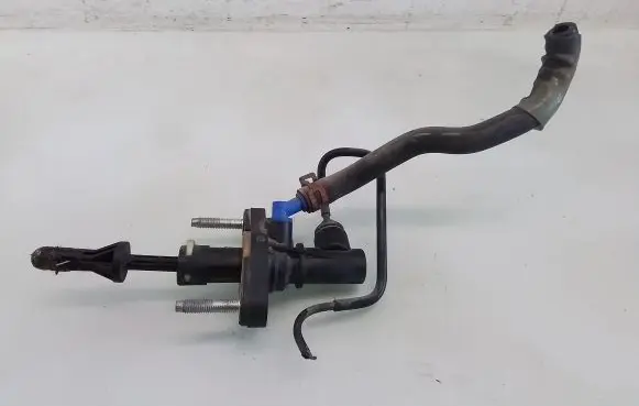 Toyota Yaris Clutch master cylinder 314200D120F1