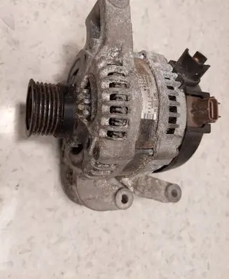 Ford Focus C-MAX Generator/alternator 3M5T10300VD 30795494 1042105790