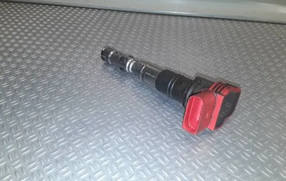 Audi A8 S8 D3 4E High voltage ignition coil 077905115T