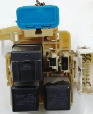 Toyota Celica T200 Hazard warning light relay 8198012070 1665000300