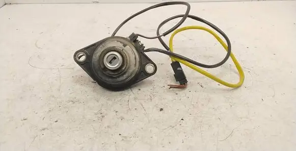 BMW 7 E38 Tailgate/trunk/boot lock/catch/latch 8150240