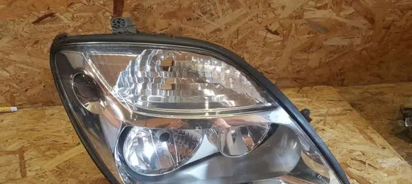 Renault Scenic I Headlight/headlamp 89002383