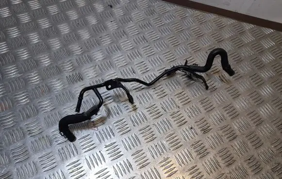 Volkswagen PASSAT CC Engine coolant pipe/hose 04L121030