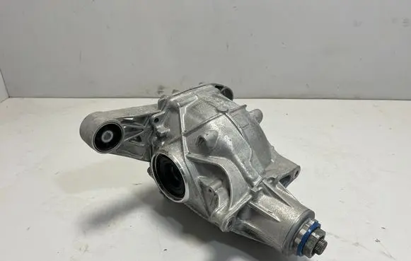 BMW X7 G07 Rear differential 8849917