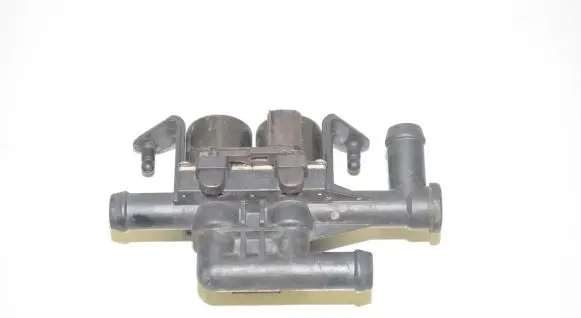 BMW 6 F06 Gran coupe Coolant heater control valve 9310349 64219310349 4271156