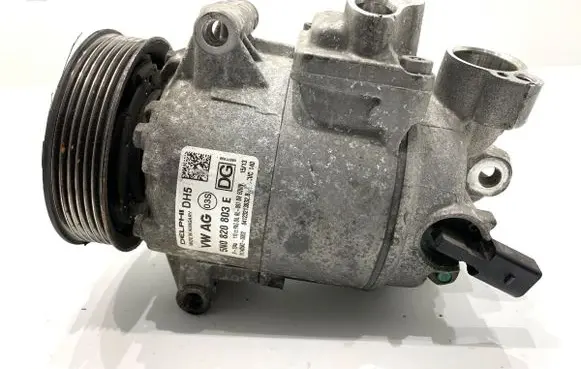 Volkswagen PASSAT B7 Air conditioning (A/C) compressor (pump) 5N0820803E