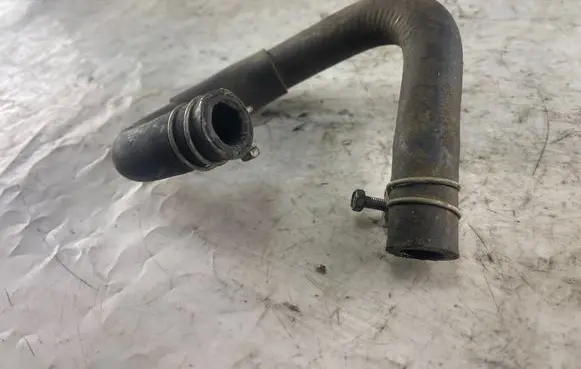 Nissan Patrol Y61 Engine coolant pipe/hose