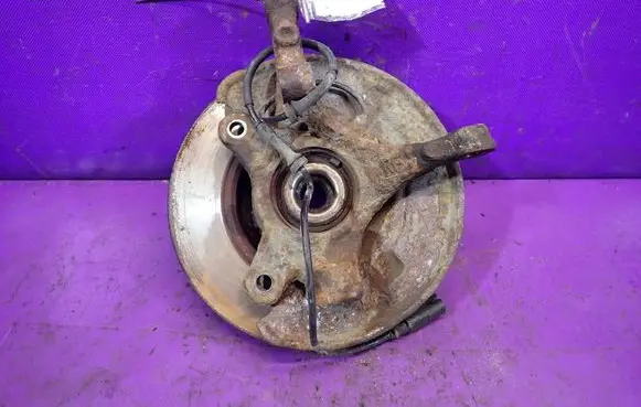 Mitsubishi Colt CZ3 Front wheel hub spindle knuckle