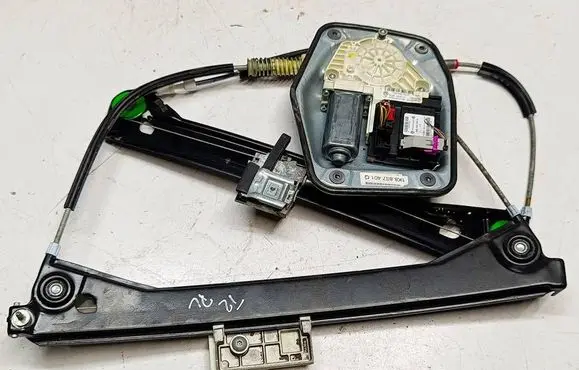 Volkswagen Scirocco Front window lifting mechanism without motor 1K8837401QT2 1K8837401Q 5K0959792A