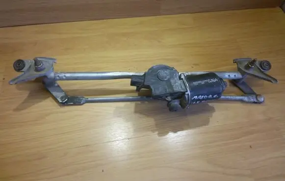 Mazda 6 Front wiper linkage and motor 8492002390 GJ6A