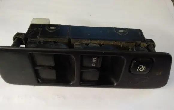 Subaru Legacy Electric window control switch