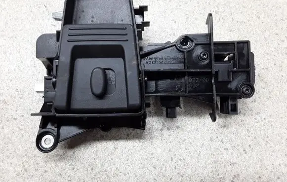 Mercedes-Benz E W212 Tailgate interior release/open handle A2127500393