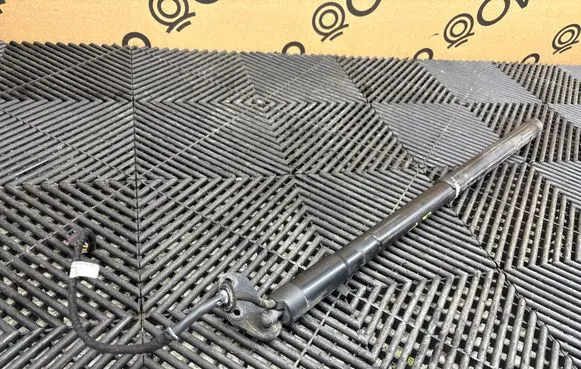 Porsche Cayenne (92A) Tailgate strut 7P5827851E