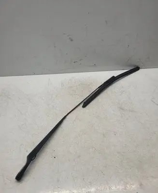 Volkswagen Polo IV 9N3 Front wiper blade arm