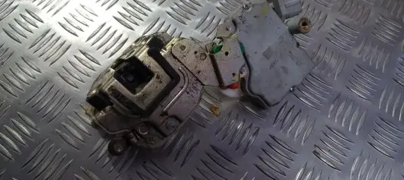 Nissan Micra Front door lock